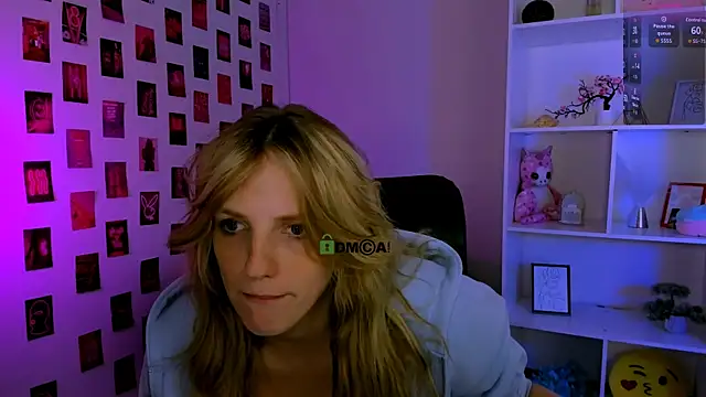 luna berryy online show from July 14, 2026, 2:05 am