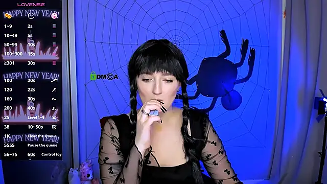 Snapshot of luna_berryy chatting on October 24, 2025, 7:46 pm luna berryy online show from October 24, 2025, 7:46 pm