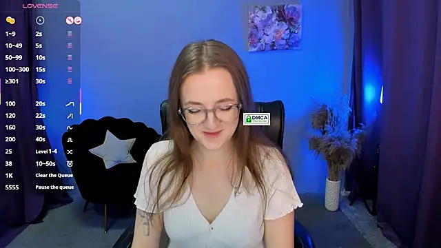 Snapshot of luna_berryy chatting on February 22, 2025, 8:09 pm luna berryy online show from February 22, 2025, 8:09 pm