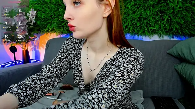 AprilAvery online show from November 29, 2025, 4:18 pm