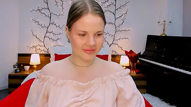 holy kitty online show from February 4, 2025, 6:14 am