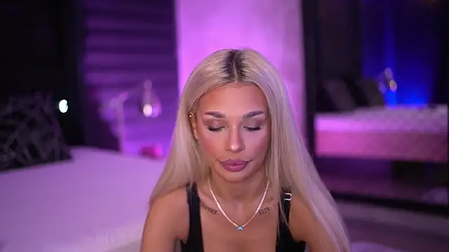 Snapshot of Candy_Ivy chatting on September 22, 2025, 5:30 pm Candy Ivy online show from September 22, 2025, 5:30 pm