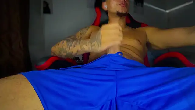 Snapshot of DuoHotLive chatting on November 10, 2025, 5:34 am DuoHotLive online show from November 10, 2025, 5:34 am