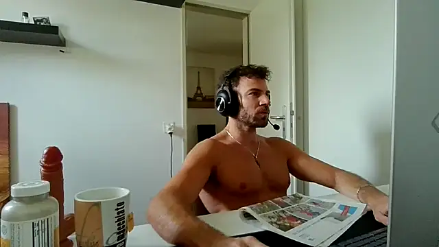 alpha-hunk online show from June 3, 2026, 9:32 am