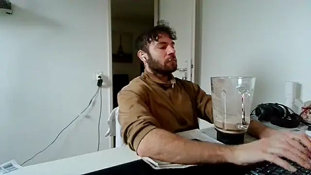 Snapshot of alpha-hunk chatting on January 9, 2026, 11:06 am alpha-hunk online show from January 9, 2026, 11:06 am