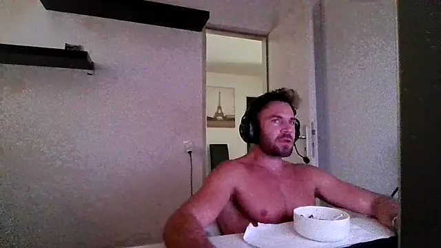 Snapshot of alpha-hunk chatting on July 14, 2026, 2:23 pm alpha-hunk online show from July 14, 2026, 2:23 pm