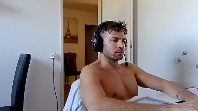 alpha-hunk online show from April 7, 2026, 11:56 am