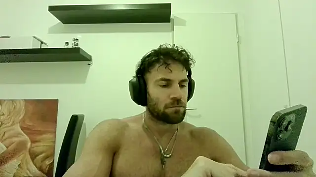 Snapshot of alpha-hunk chatting on September 20, 2025, 7:08 pm alpha-hunk online show from September 20, 2025, 7:08 pm