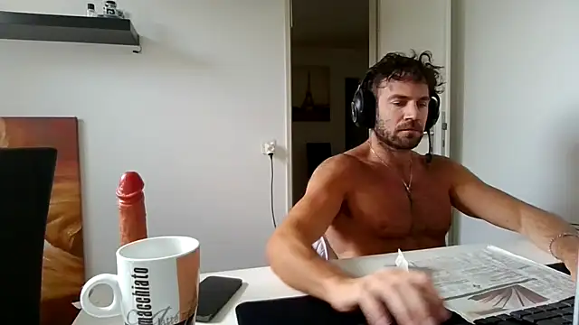 alpha-hunk online show from May 19, 2026, 8:32 am