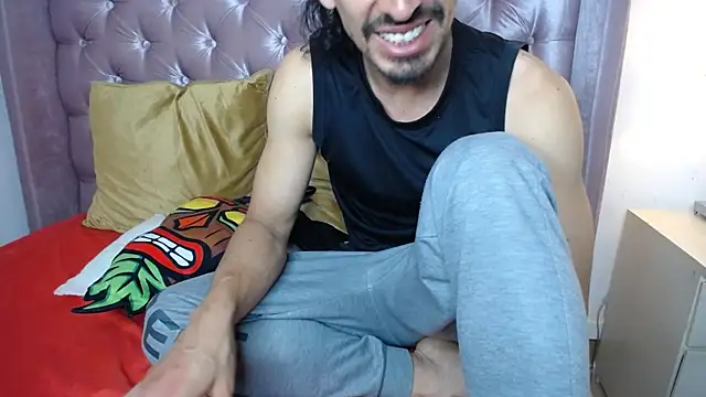 Sr Magnus  online show from October 13, 2025, 5:31 am