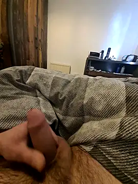 NiceBone000 online show from April 12, 2026, 9:56 am