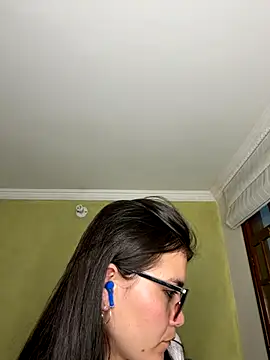 Snapshot of aurora_divine chatting on September 18, 2025, 10:46 pm aurora divine online show from September 18, 2025, 10:46 pm