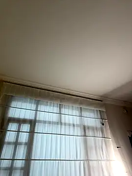 Snapshot of aurora_divine chatting on October 26, 2025, 1:11 pm aurora divine online show from October 26, 2025, 1:11 pm