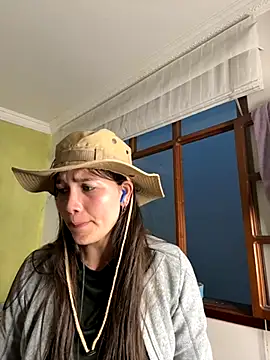 Snapshot of aurora_divine chatting on September 26, 2025, 10:49 pm aurora divine online show from September 26, 2025, 10:49 pm