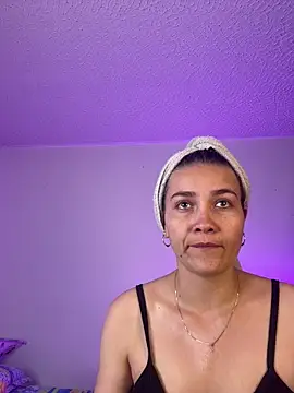 aurora divine online show from March 29, 2026, 6:53 pm