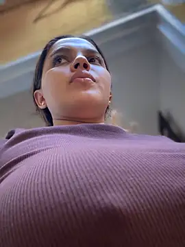 Snapshot of vivicolibri chatting on September 18, 2025, 9:18 pm vivicolibri online show from September 18, 2025, 9:18 pm