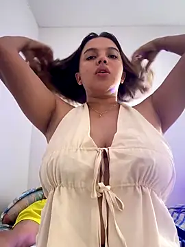 Snapshot of vivicolibri chatting on October 5, 2025, 5:25 pm vivicolibri online show from October 5, 2025, 5:25 pm