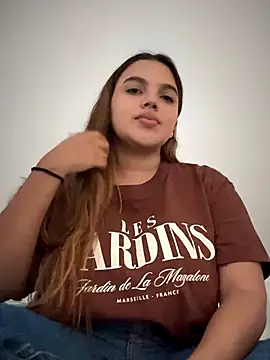 Snapshot of vivicolibri chatting on October 6, 2025, 3:57 pm vivicolibri online show from October 6, 2025, 3:57 pm