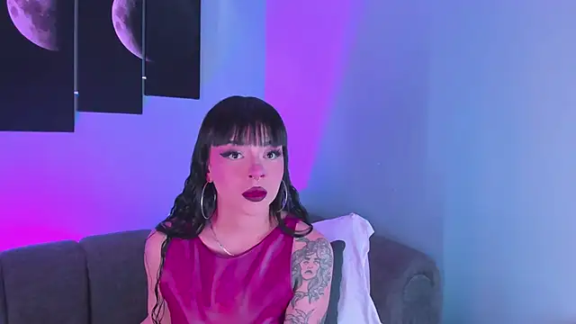 maddy walker online show from April 10, 2026, 12:34 pm