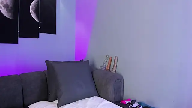 maddy walker online show from February 21, 2025, 7:54 pm