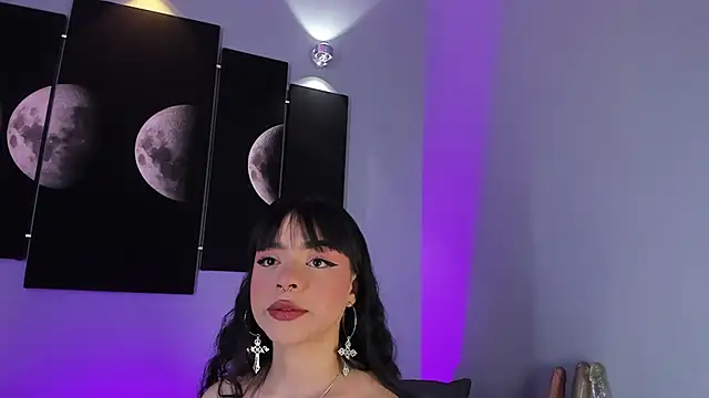 maddy walker online show from January 21, 2025, 8:32 pm