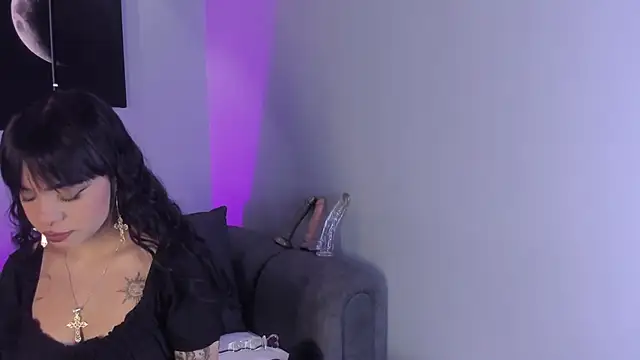 maddy walker online show from February 2, 2025, 8:08 pm