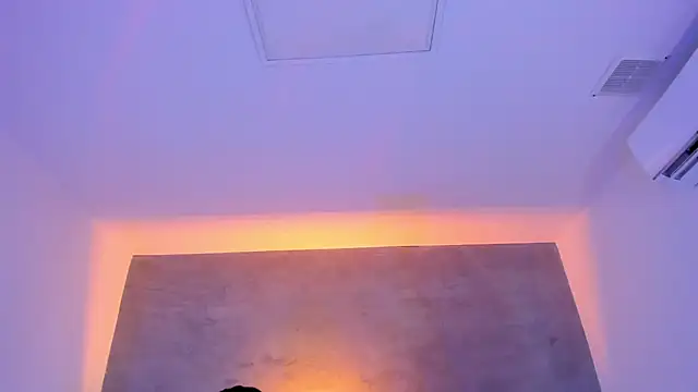 maddy walker online show from September 28, 2025, 8:16 pm