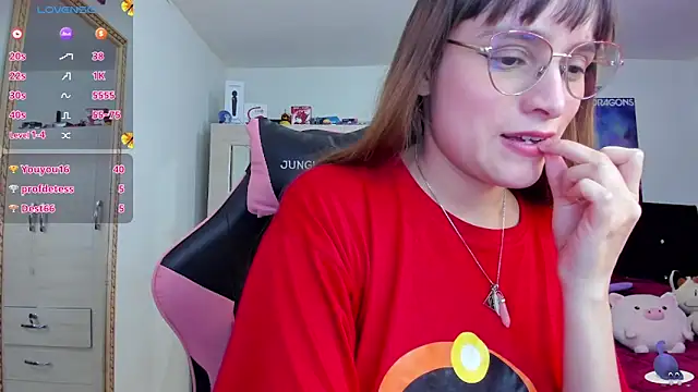 Snapshot of Lucyy-hess chatting on December 27, 2024, 7:03 pm Lucyy-hess online show from December 27, 2024, 7:03 pm