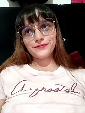 Snapshot of Lucyy-hess chatting on February 4, 2025, 9:41 pm Lucyy-hess online show from February 4, 2025, 9:41 pm