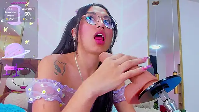 Snapshot of MadyJackson chatting on October 9, 2025, 11:44 am MadyJackson online show from October 9, 2025, 11:44 am