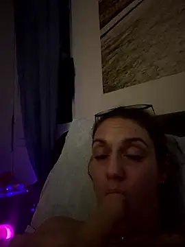  linarose online show from December 5, 2024, 1:42 am