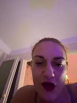  linarose online show from January 3, 2025, 9:15 pm