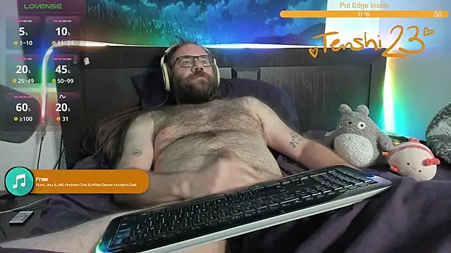 tenshi23strip online show from October 5, 2025, 3:14 pm