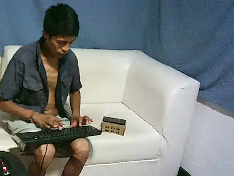 dani07- online show from February 7, 2025, 10:19 pm