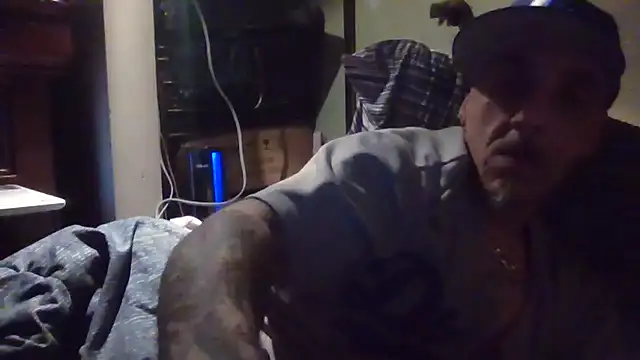 CandiedPompano online show from September 28, 2025, 7:43 pm