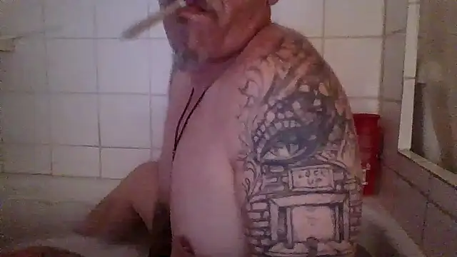 Snapshot of CandiedPompano chatting on July 15, 2026, 5:25 am CandiedPompano online show from July 15, 2026, 5:25 am
