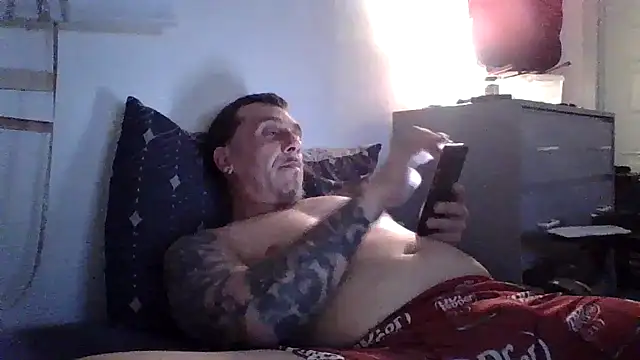 Snapshot of CandiedPompano chatting on June 17, 2026, 7:57 pm CandiedPompano online show from June 17, 2026, 7:57 pm
