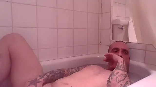 CandiedPompano online show from December 13, 2025, 8:04 pm