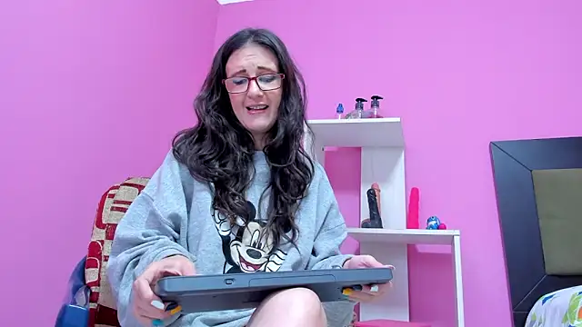 Snapshot of LolaBoobs chatting on March 10, 2025, 4:49 am LolaBoobs online show from March 10, 2025, 4:49 am