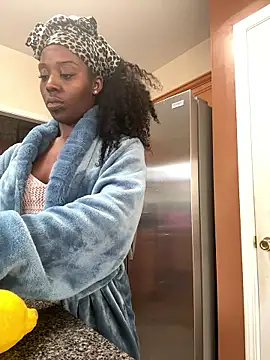 choclatepeaach online show from January 8, 2026, 2:56 pm