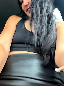 -OLYA- online show from September 19, 2025, 6:06 am