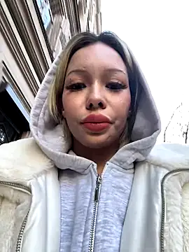 Snapshot of babydolll chatting on October 18, 2025, 12:29 pm babydolll online show from October 18, 2025, 12:29 pm