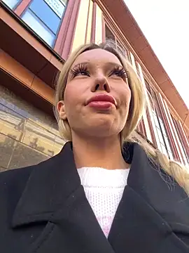 Snapshot of babydolll chatting on September 27, 2025, 9:48 am babydolll online show from September 27, 2025, 9:48 am