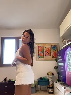feetqueen96 online show from June 30, 2026, 4:18 pm