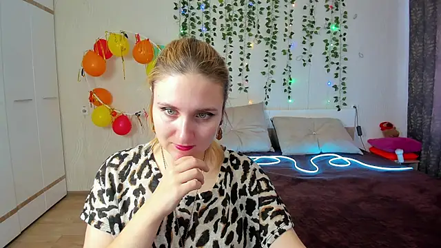 Snapshot of Miss_Elsa_ chatting on March 17, 2025, 3:57 am Miss Elsa online show from March 17, 2025, 3:57 am