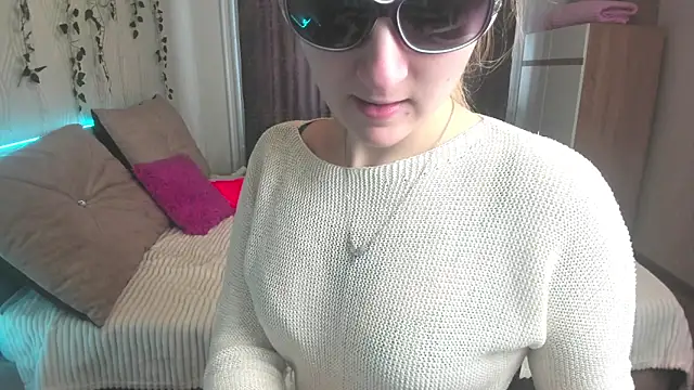 Snapshot of Miss_Elsa_ chatting on February 8, 2025, 4:03 am Miss Elsa online show from February 8, 2025, 4:03 am
