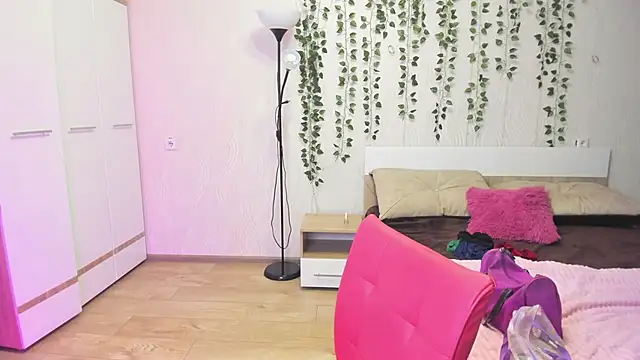 Miss Elsa  online show from October 3, 2025, 1:20 am