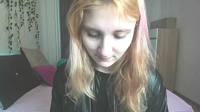 Snapshot of Miss_Elsa_ chatting on February 13, 2025, 3:50 am Miss Elsa online show from February 13, 2025, 3:50 am