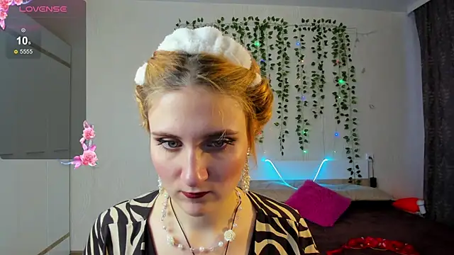 Snapshot of Miss_Elsa_ chatting on March 8, 2025, 1:50 am Miss Elsa online show from March 8, 2025, 1:50 am