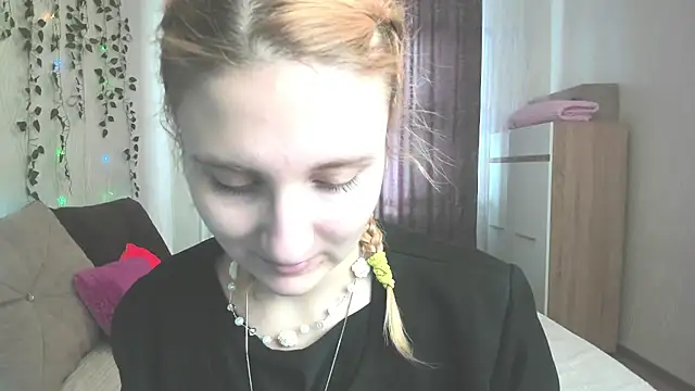 Snapshot of Miss_Elsa_ chatting on February 12, 2025, 4:44 am Miss Elsa online show from February 12, 2025, 4:44 am